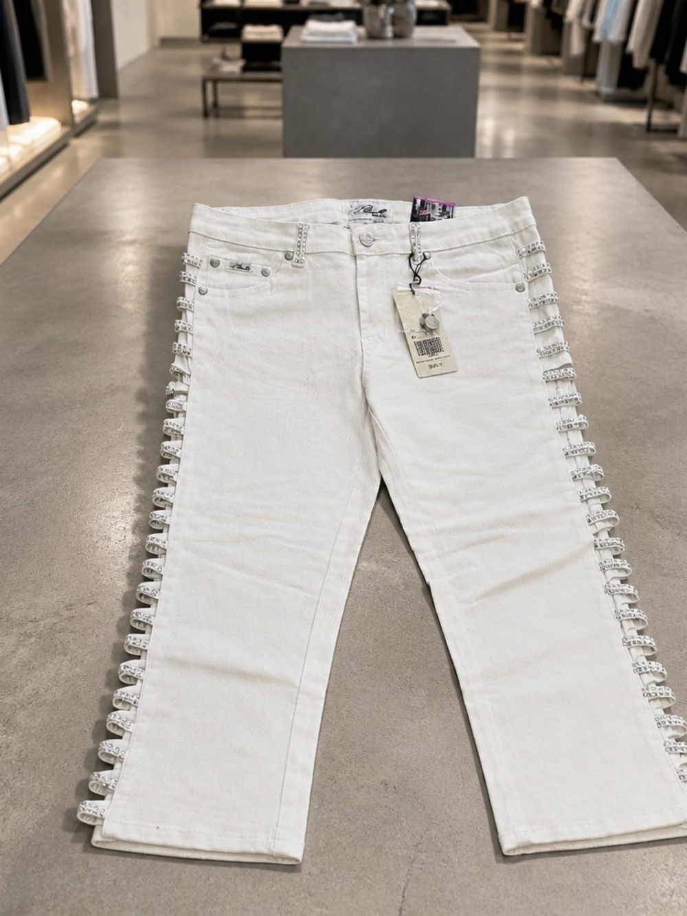Platinum Plush White Capri Jeans Size Rhinestone Cutout Side Y2K Size 11